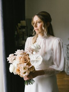 [WEDDING]
Two Lovely people are getting ready here .. 🫶🏻

Réception : @closbarthelemy
Make up : @facesandsoulsmakeup
Coiffure : @piresa.coiffure 
Coordination / déco : @viens.on.scene / @reveriesetboislocation 
Fleurs : @coquelicotte.lille 
Officiant : @les_ceremonistes 
Papeterie : @kaligrafia.fr 
Traiteur : @instantculinaire 
Vidéo : @kdvisuel 
Musicien : @quentinvaesken 
Saxo : @eddsax_official 
Dj : @agencelevent 

.
.
.
.
#weddingphotographer #photographemariage #frenchweddingphotographer #photographemariagelille
